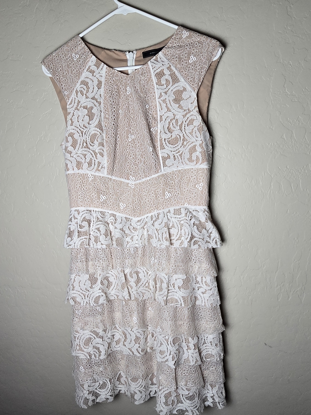 BCBGMaxAzria Kayla Tiered Lace Ruffle Mini Knee Length Dress Nude Ivory Size 6